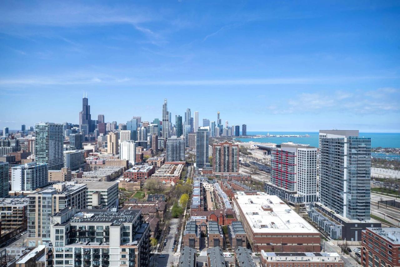 Marriott Marquis Chicago Hotel Exterior photo